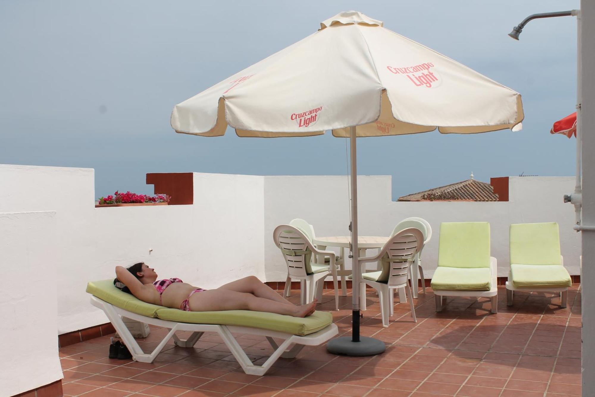 Apartamentos Turisticos Plaza Del Olvido Nerja Exterior foto
